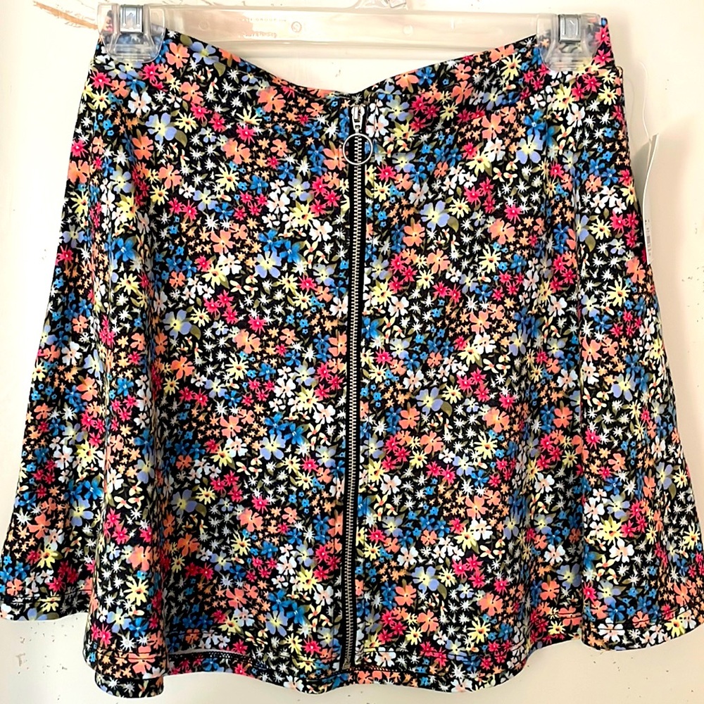NWT So floral skirt